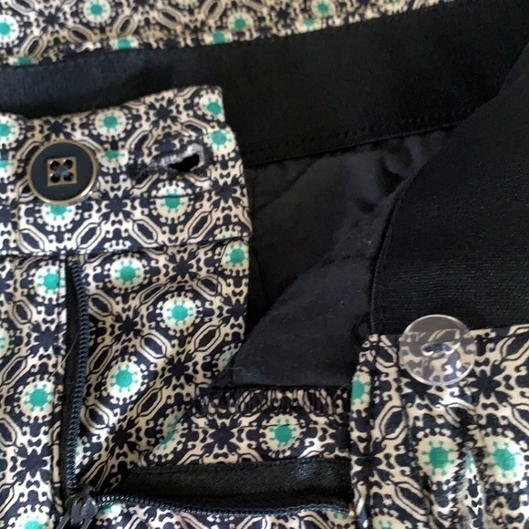 Classic APPAREL KHAKIS & COMPANY Capri Pants - Picture 7 of 8